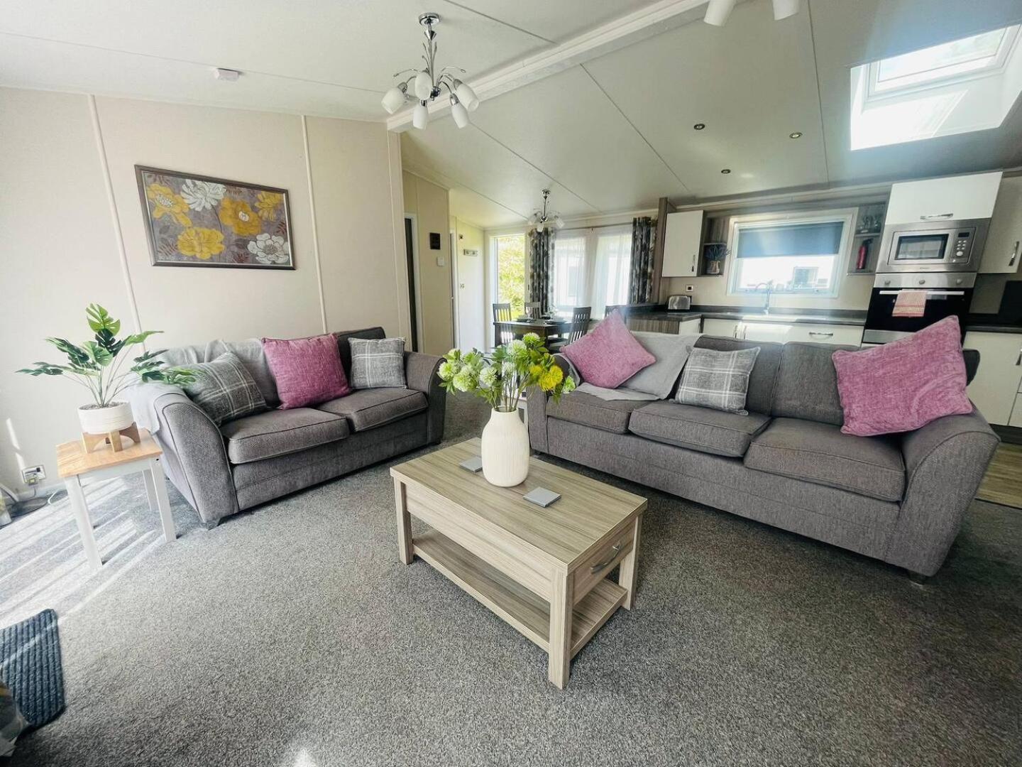 Villa Waterside Retreat With Hot Tub à Pocklington Extérieur photo